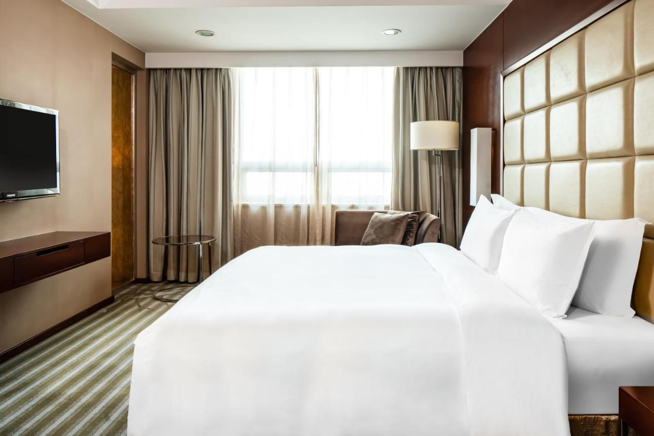 Holiday Inn Yinchuan International Trade Centre, An Ihg Hotel Exterior photo